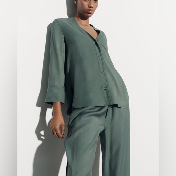NWT ZARA GREEN FLOWY BUTTONED BLOUSE & FLUID PAJAMA PANTS COORD MATCHING SET XS - Picture 3 of 10